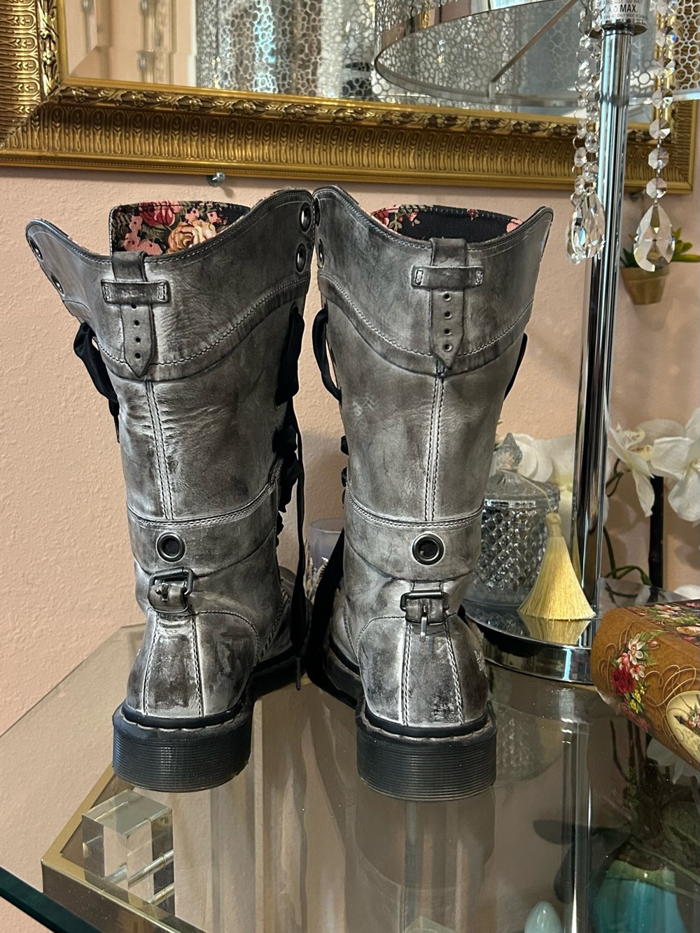 Dr. Martens Triumph 1914 Gray Distressed Floral-Lined Lace-Up Combat Boot Size 9 - Picture 6 of 16